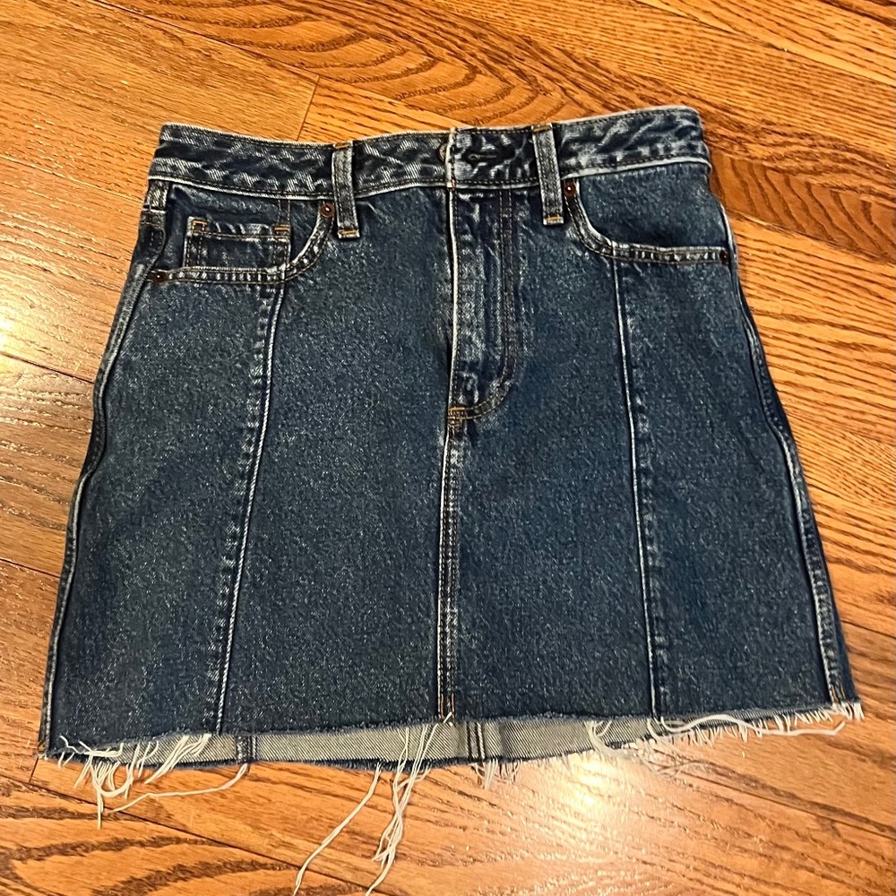 Abercrombie Fitch 25/0